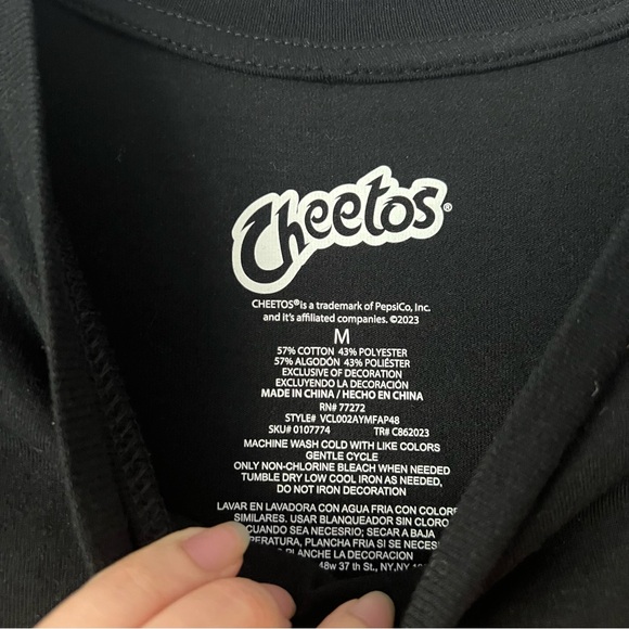 NWOT Flamin Hot Cheetos Shirt Medium - Picture 5 of 5